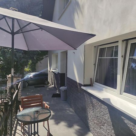 Cozy Gardens Apartments In プラハ エクステリア 写真