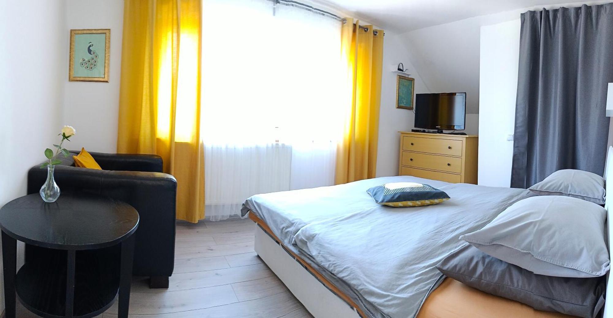 Cozy Gardens Apartments In プラハ エクステリア 写真